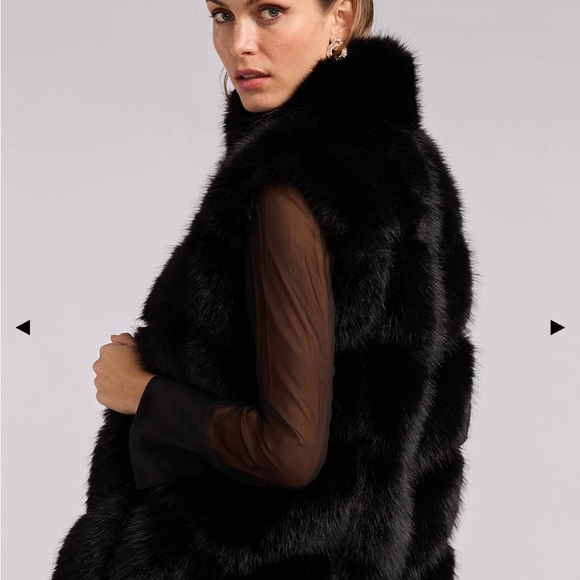 Faux fur Black Vest - Picture 7 of 7